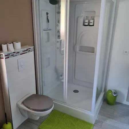 شقة Joli Appart. 2 A 8 Pers. A 20 Min Du Futuroscope *