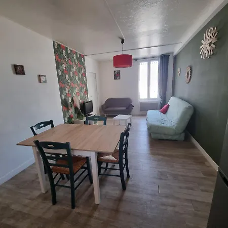 Joli Appart. 2 A 8 Pers. A 20 Min Du Futuroscope * Châtellerault