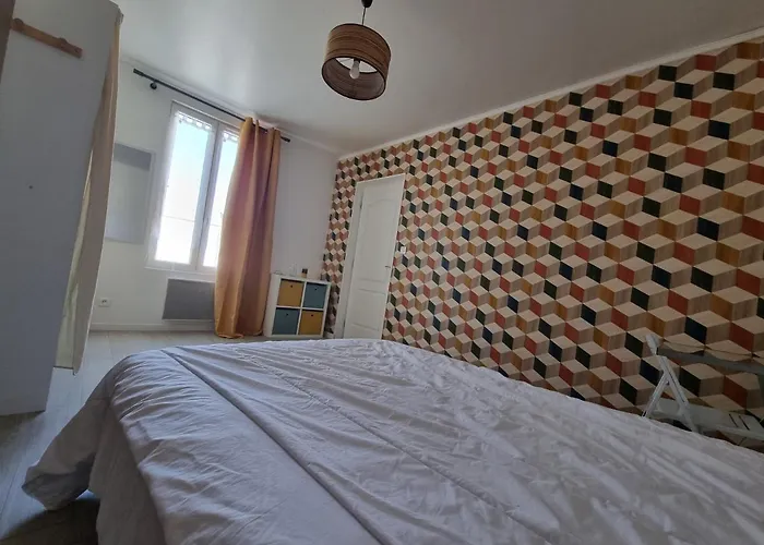 Joli Appart. 2 A 8 Pers. A 20 Min Du Futuroscope * Châtellerault