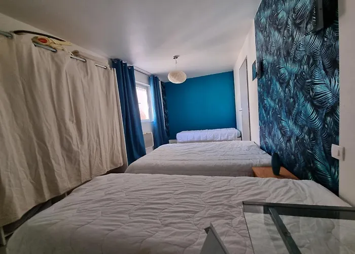 Joli Appart. 2 A 8 Pers. A 20 Min Du Futuroscope